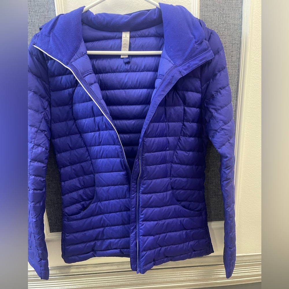 Lululemon puffer jacket size 4